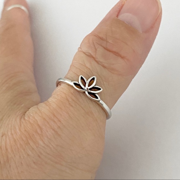 Sterling Silver Tiny Lotus Ring, Dainty Ring - Picture 7 of 15